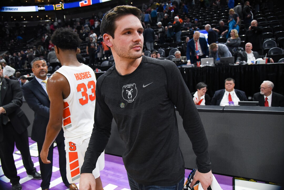 (Francisco Kjolseth  |  The Salt Lake Tribune)  Baylor senior Jake Lindsey joins his team as the Bears beat Syracuse in the first round of the NCAA Tournament, Thursday in Salt Lake City. Lindsay, who went to nearby Olympus High, is the son of Utah Jazz general manager Dennis Lindsay.   
