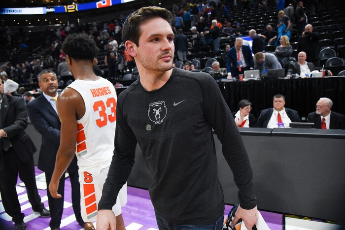 (Francisco Kjolseth  |  The Salt Lake Tribune)  Baylor senior Jake Lindsey joins his team as the Bears beat Syracuse in the first round of the NCAA Tournament, Thursday in Salt Lake City. Lindsay, who went to nearby Olympus High, is the son of Utah Jazz general manager Dennis Lindsay.   



