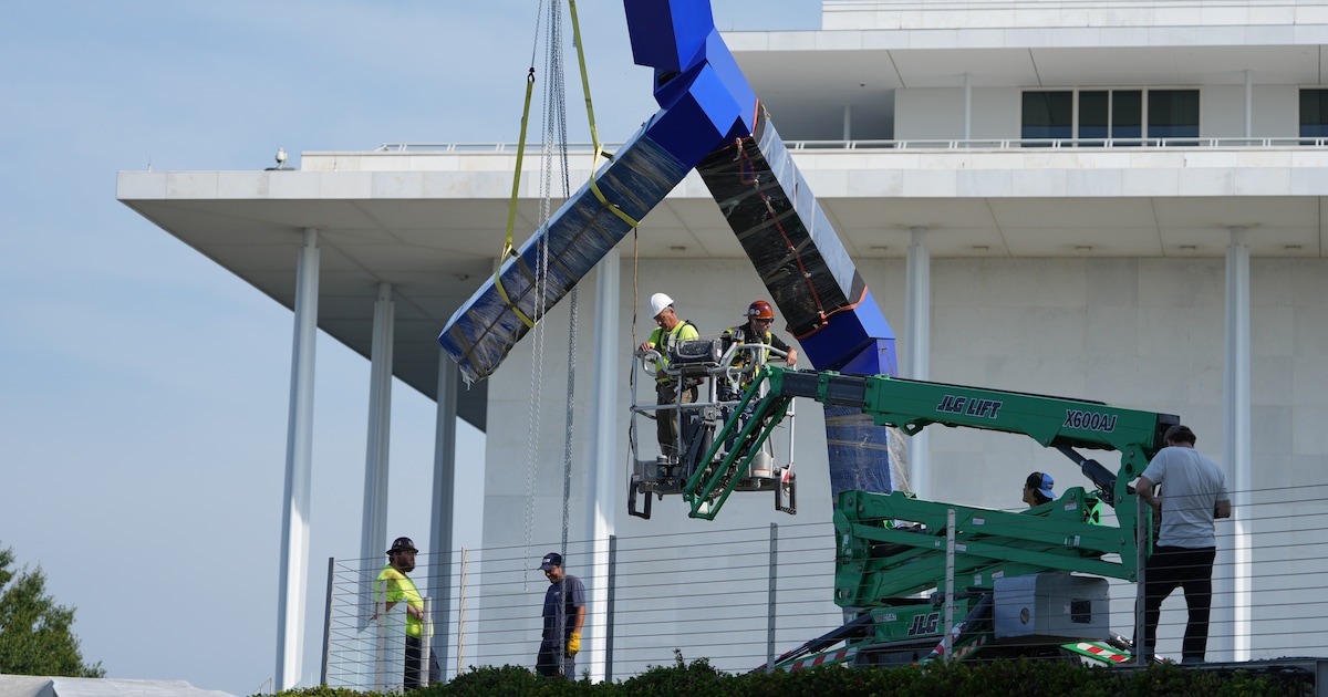 Letter: Trump-directed removal of a sculpture from the Kennedy Center echoes Nazi targeting of art