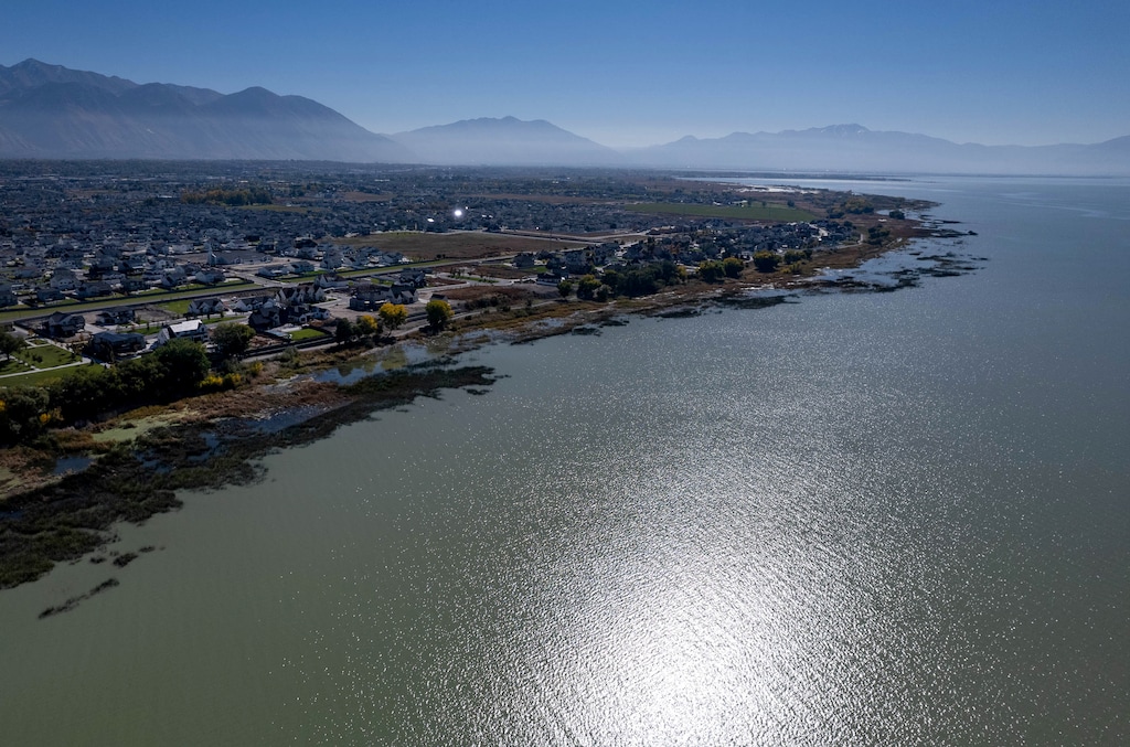 (Francisco Kjolseth | The Salt Lake Tribune) Utah Lake is pictured on Wednesday, Oct. 18, 2023. 