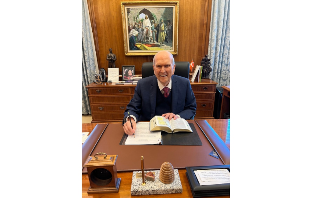 (The Church of Jesus Christ of Latter-day Saints) President Russell M. Nelson has begun to "slowly" return to the office after two months of attending meetings virtually due to a back injury.
