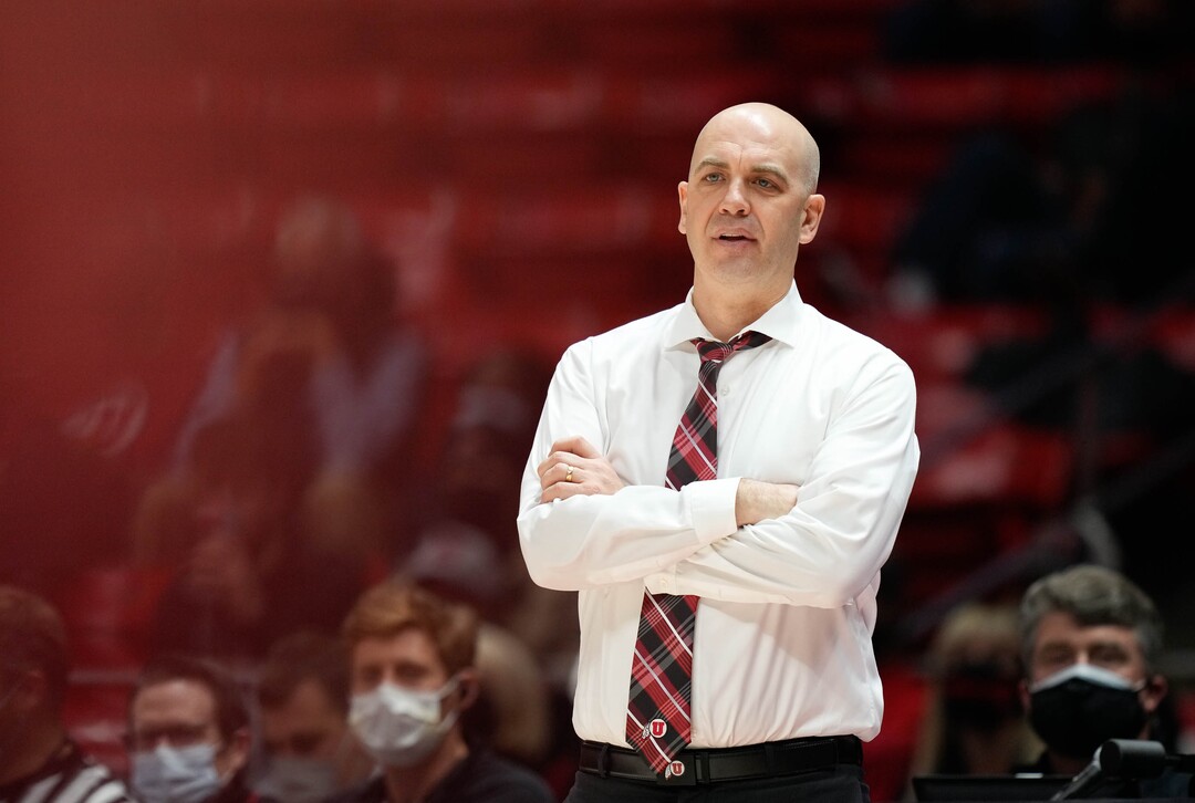 (Francisco Kjolseth | The Salt Lake Tribune) Utah basketball coach Craig Smith keeps an eye on the game against the Washington State Cougars during an NCAA college basketball game at the Jon M.Huntsman Center, on Saturday, Jan. 8, 2022. Utah lost 61-77.