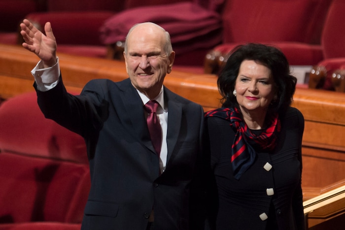 (Jeremy Harmon  |  The Salt Lake Tribune) President Russell M. Nelson waves to the crowd at the end of Sunday morning session of General Conference on April 1, 2018.