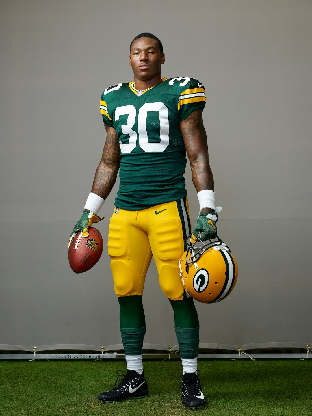 This is a photo of Jamaal Williams of the Green Bay Packers for the 2017 NFLPA Rookie Premiere portraits taken on Saturday, May 20, 2017, in Los Angeles. (Dominic DiSaia/AP Images for NFLPA)