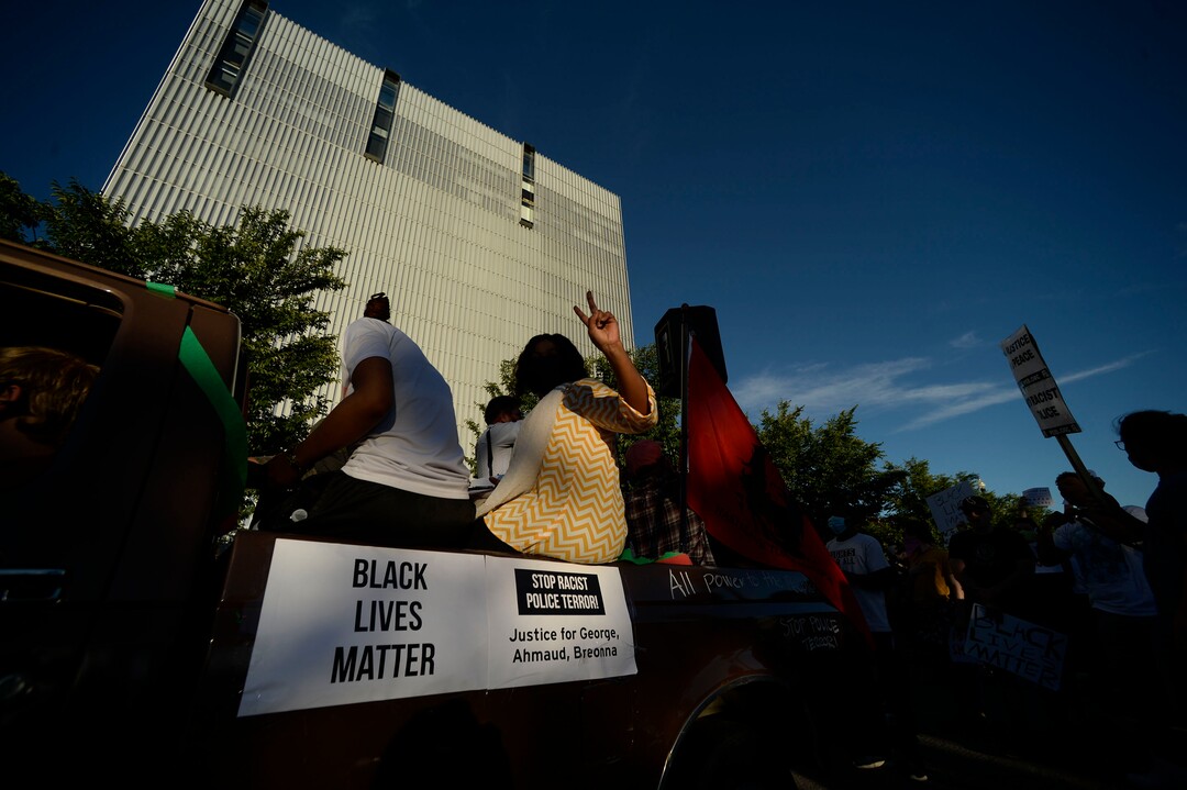 (Leah Hogsten  |  The Salt Lake Tribune) The Party for Socialism and Liberation Salt Lake joined Salt Lake Equal Rights Movement at the Wallace Bennett Federal Building in solidarity with the Black Lives Matter movement, June 9, 2020. 