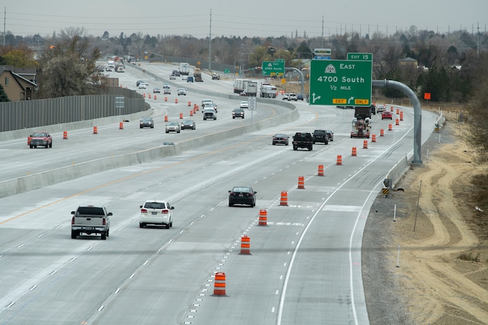 (Rick Egan  |  The Salt Lake Tribune)    The I-215 west belt project: On Monday morning, all lanes will open on the I-215 west belt. Thursday, November 16, 2017.


