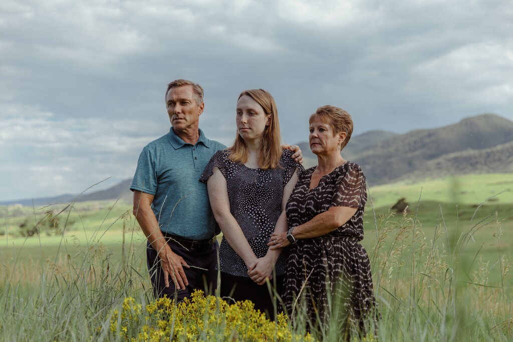 (Andrew Miller | The New York Times) Lilia James, center, with her parents Andrew and Debbie James, who are members of Embracing the Journey, a Christian care and counseling group helping families with LGBTQ+ family members navigate issues of faith and family, July 10, 2023. Far from the shouting, Christian therapists, writers, parents and their trans children are trying to create a space within conservative circles to acknowledge differences in how people experience gender.