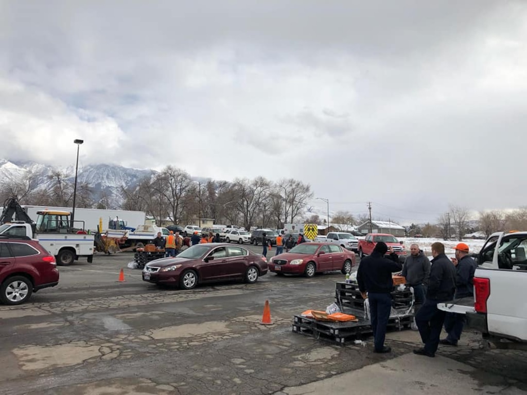 Photo courtesy of Cindie Quintana
Water is being distributed at a parking lot in Sandy for residents affected by high metal levels in their drinking water.