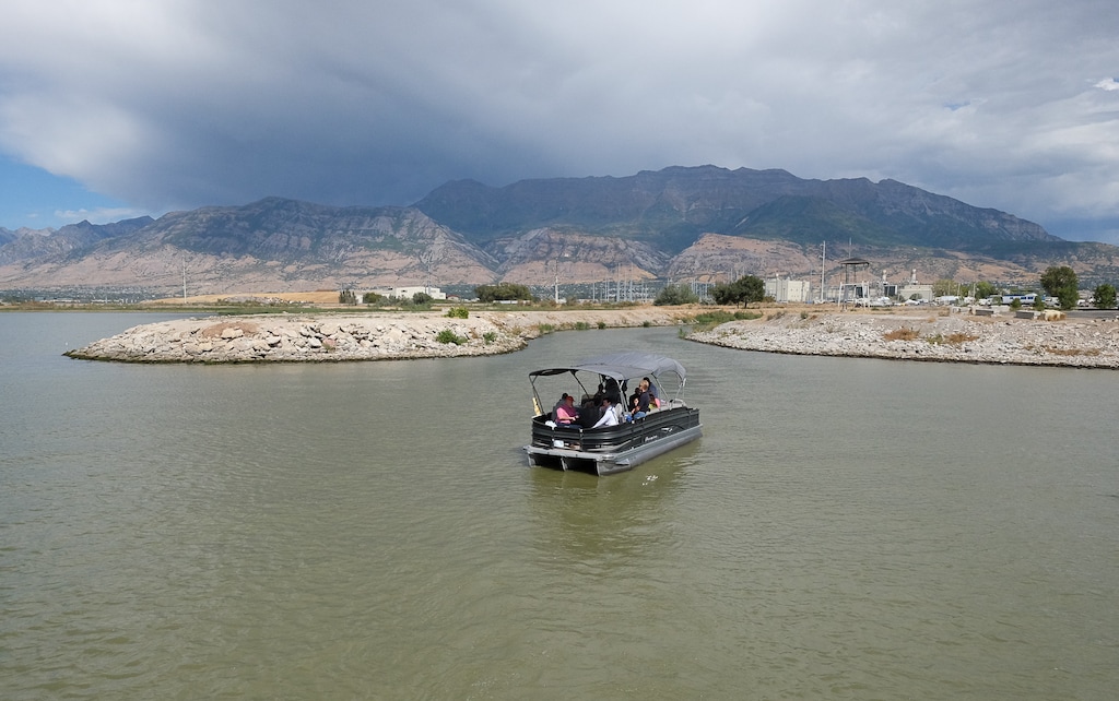 (Francisco Kjolseth | The Salt Lake Tribune) Members of the Utah Legislative Water Development Commission tour Utah Lake on Wednesday, Sept. 13, 2017. Proponents of a massive dredging project on the lake are demanding the Utah Department of Natural Resources reinstate their rejected land exchange application seeking to create a network of islands.