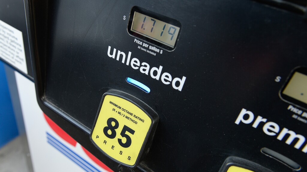 Francisco Kjolseth  |  The Salt Lake Tribune Drivers line up at Costco in Salt Lake to fill up their tanks with some of the cheapest gas prices around on Friday, Jan. 23, 2015.