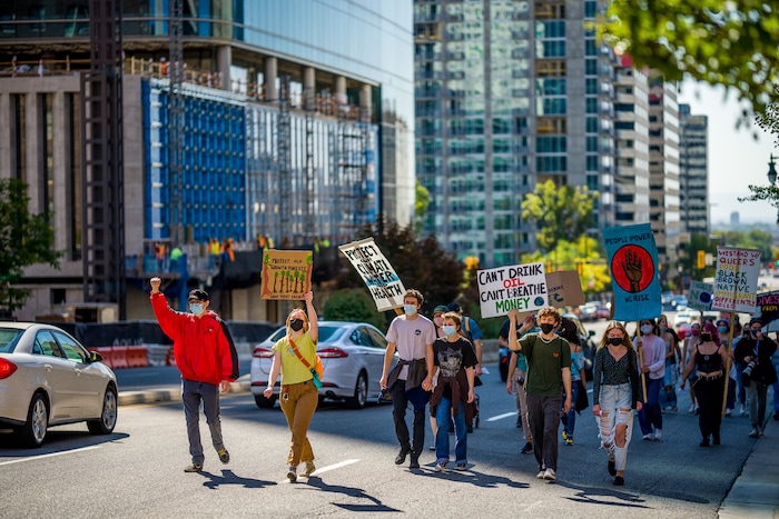 (Trent Nelson | The Salt Lake Tribune) Youth march to the State Capitol in Salt Lake City for Future Utah’s climate strike on Friday, Sept. 24, 2021..