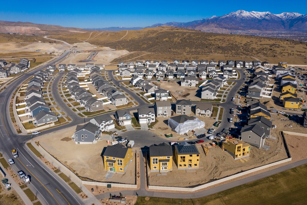 (Rick Egan | The Salt Lake Tribune)  New home construction in Saratoga Springs on 
Thursday, Dec. 3, 2020.