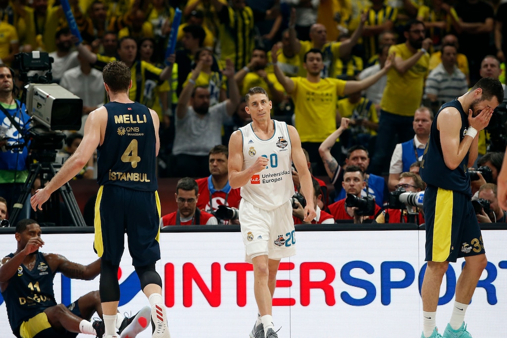 (Darko Vojinovic | AP) Real Madrid's Jaycee Carroll gestures after a duel with Fenerbahce's Brad Wanamaker during their Final Four Euroleague final basketball match between Real Madrid and Fenerbahce in Belgrade, Serbia, on May 20, 2018.