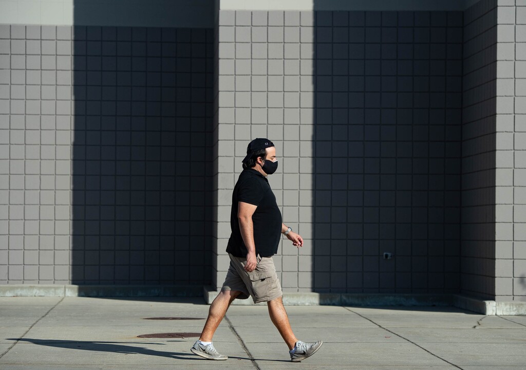 (Francisco Kjolseth | Tribune file photo) People wear masks as they shop near Cottonwood Heights on Friday, Oct. 9, 2020.