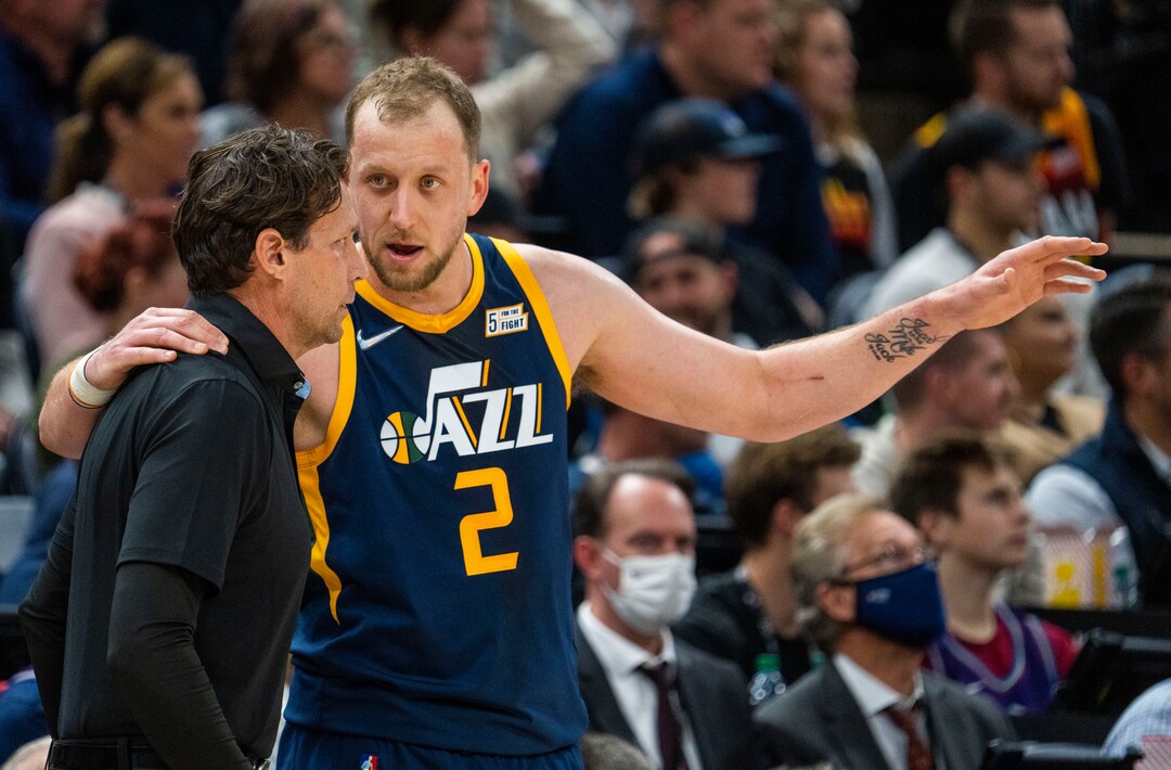 (Rick Egan | The Salt Lake Tribune) Utah Jazz guard Joe Ingles (2) chats with Quin Snyder,  in NBA action between the Utah Jazz and the Indiana Pacers at Vivint Arena, on Thursday, Nov. 11, 2021.