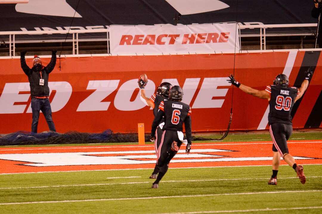 (Trent Nelson  |  The Salt Lake Tribune) Utah Utes linebacker Nephi Sewell (29) runs for a touchdown as the Utah Utes host the USC Trojans, NCAA football at Rice-Eccles Stadium in Salt Lake City on Saturday, Nov. 21, 2020.