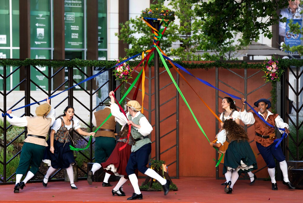 (Rick Egan | The Salt Lake Tribune) The Maypole dance at the Greenshow  at the Utah Shakespeare Festival in Cedar City, on Saturday, July 3, 2021. 