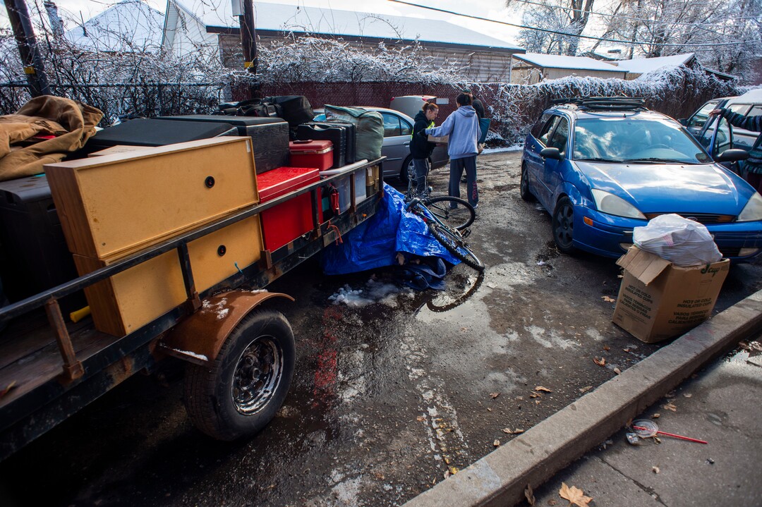 (Rick Egan | The Salt Lake Tribune)   Tenants load their personal belongings, in their cars and onto trailers, an hour before the deadline to leave the Georgia apartment complex, Saturday, Feb. 16. 2019
