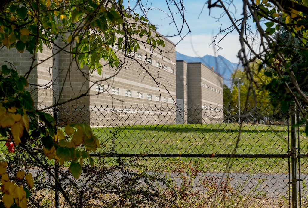 (Francisco Kjolseth | The Salt Lake Tribune) The Oxbow Jail at 3148 S. 1100 West in South Salt on Tuesday, Oct. 22, 2024.
