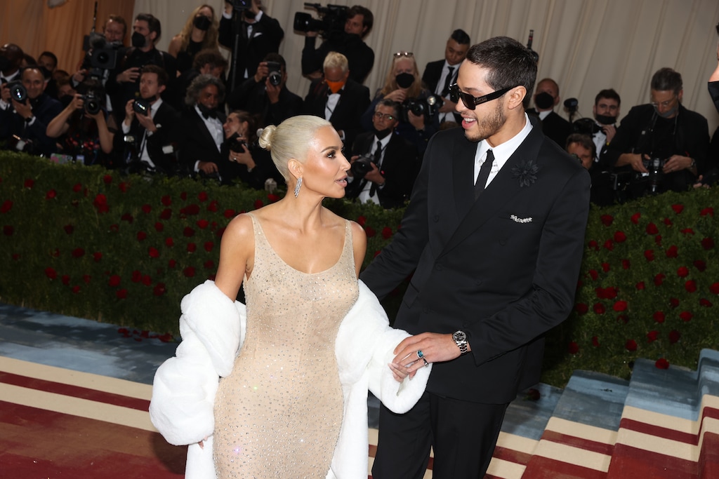 (Krista Schlueter | The New York Times)

Kim Kardashian and Pete Davidson at the Metropolitan Museum of Art's Costume Institute benefit gala in New York, May 2, 2022.