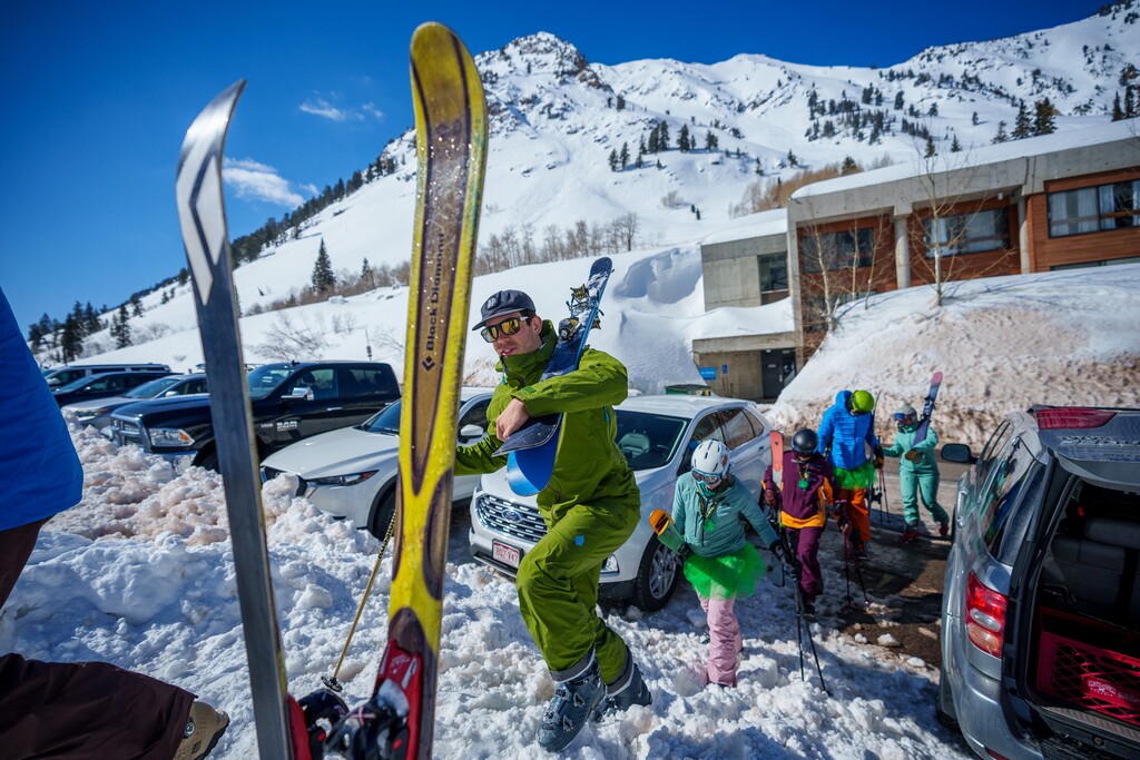 (Trent Nelson | The Salt Lake Tribune) A group of skiers arrive at Snowbird on Friday, March 17, 2023, on their way to becoming the first to ski or snowboard all 15 Utah resorts in one day.