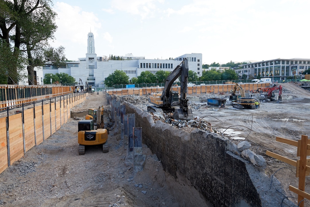 (Photo courtesy The Church of Jesus Christ of Latter-day Saints) This retaining wall of 4-inch-thick wood lagging will eventually span the entire perimeter of the temple grounds and go to a depth of up to 40 feet after excavation is completed. A cable system helps lock the lagging in place to provide additional stability.