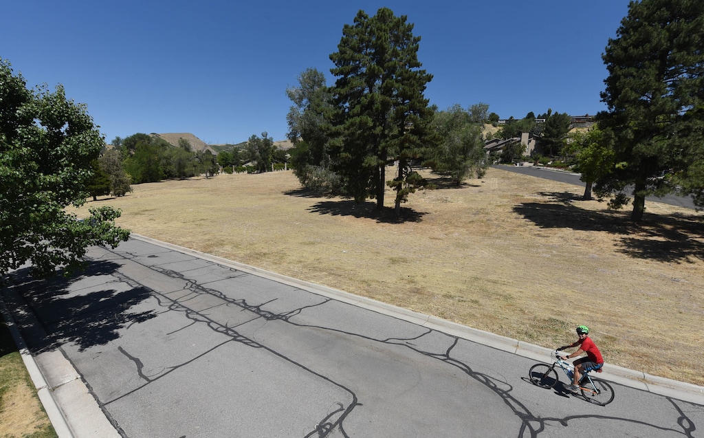 (Francisco Kjolseth | The Salt Lake Tribune) The proposed site of a Salt Lake City housing project, Capitol Park Cottages, at 675 F Street. The 21-home project by Ivory Development won additional design concessions Wednesday from the city's planning commission.