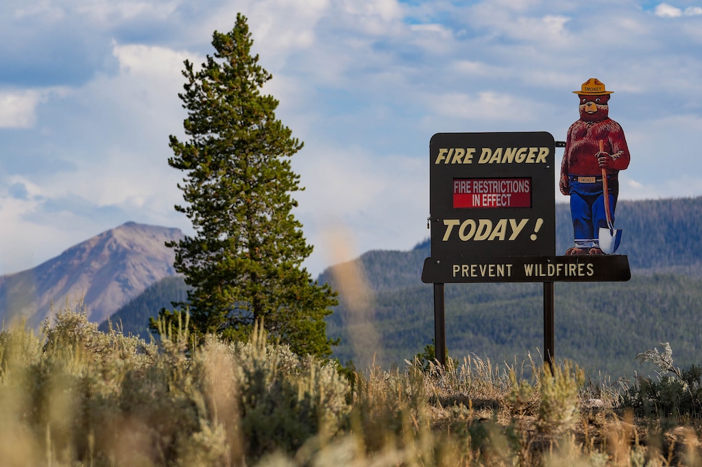 (Francisco Kjolseth | The Salt Lake Tribune) Crews continue to battle the Beulah Fire in the Uinta Mountains in northern Utah on Wednesday, Aug. 13, 2025.