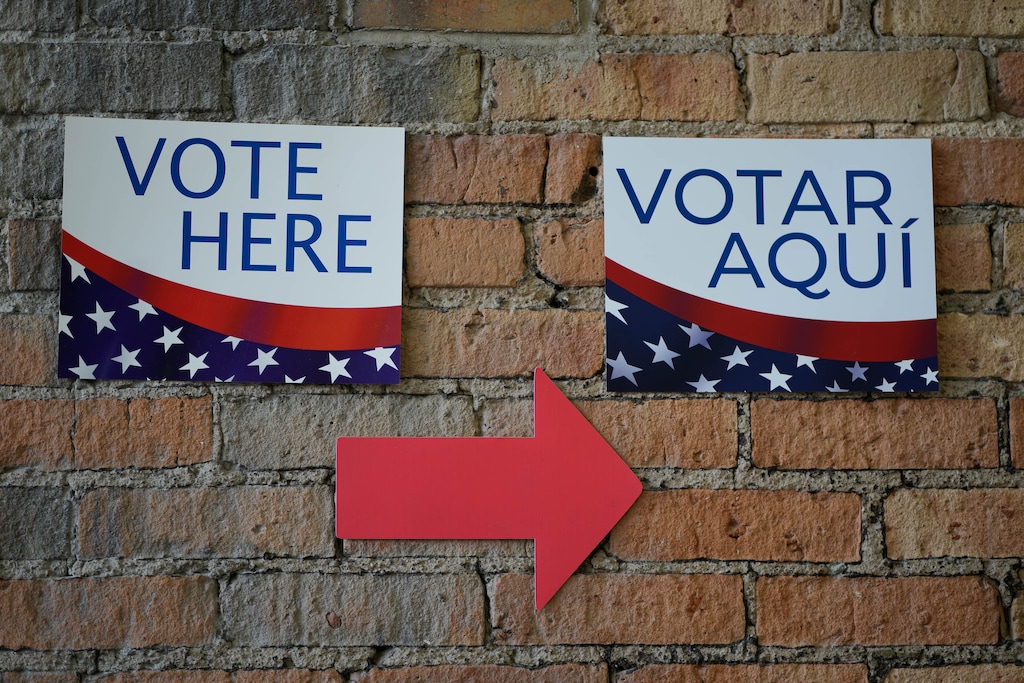 (Francisco Kjolseth | The Salt Lake Tribune) Signs direct people arriving to vote at Trolley Square in Salt Lake City during primary Election Day on Tuesday, June 28, 2022.