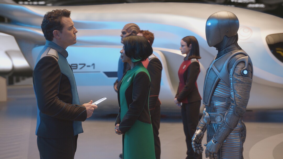 (Courtesy  Fox) Seth MacFarlane, Penny Johnson Jerald, Scott Grimes, Peter Macon, Halston Sage and Mark Jackson in front of a shuttlecraft on “The Orville.”