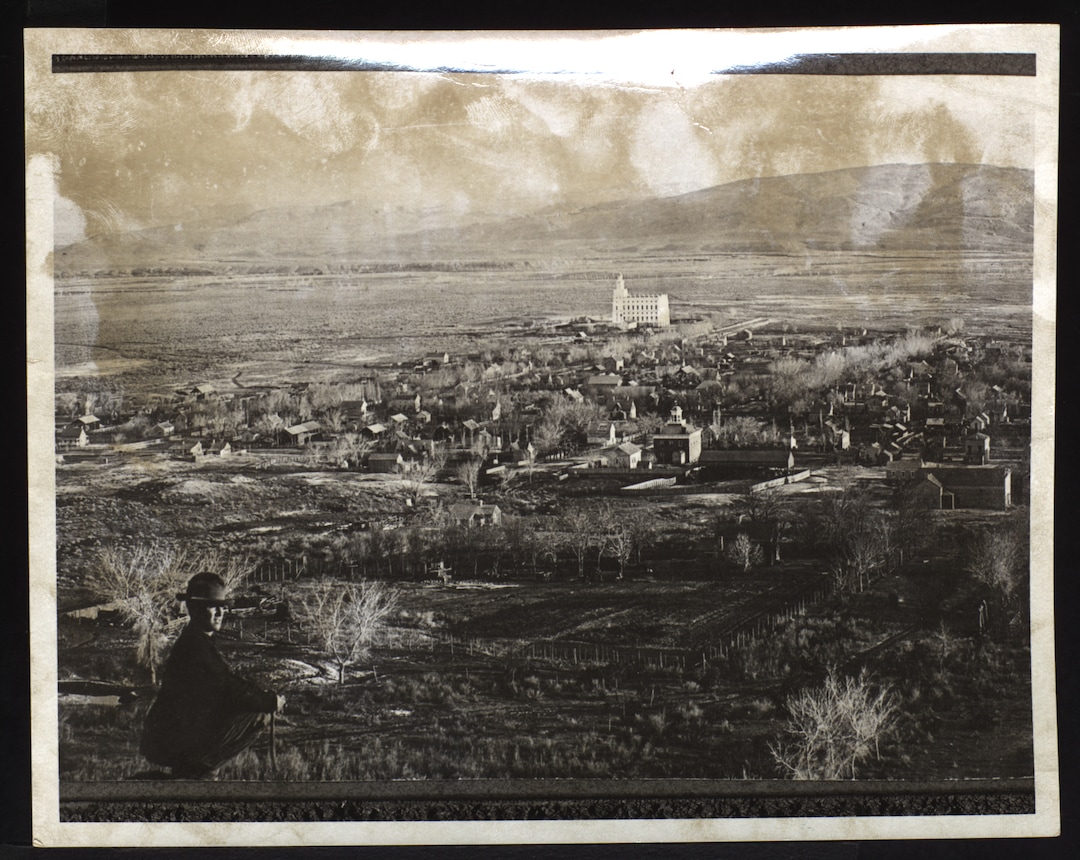 (Courtesy of The Church of Jesus Christ of Latter-day Saints) The St. George Temple around 1890.