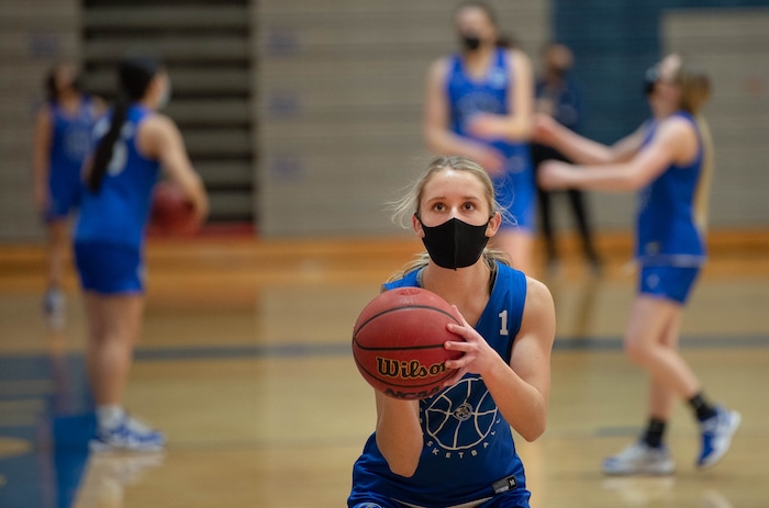 (Francisco Kjolseth  | The Salt Lake Tribune) Ashley Oliver lines up a shot as the Fremont girls basketball team warms up for a practice on Wednesday, Feb. 24, 2021.