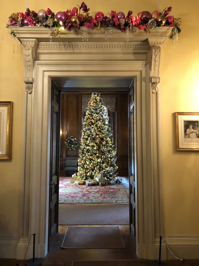 (Scott D. Pierce | The Salt Lake Tribune) Filoli decorated for Christmas.