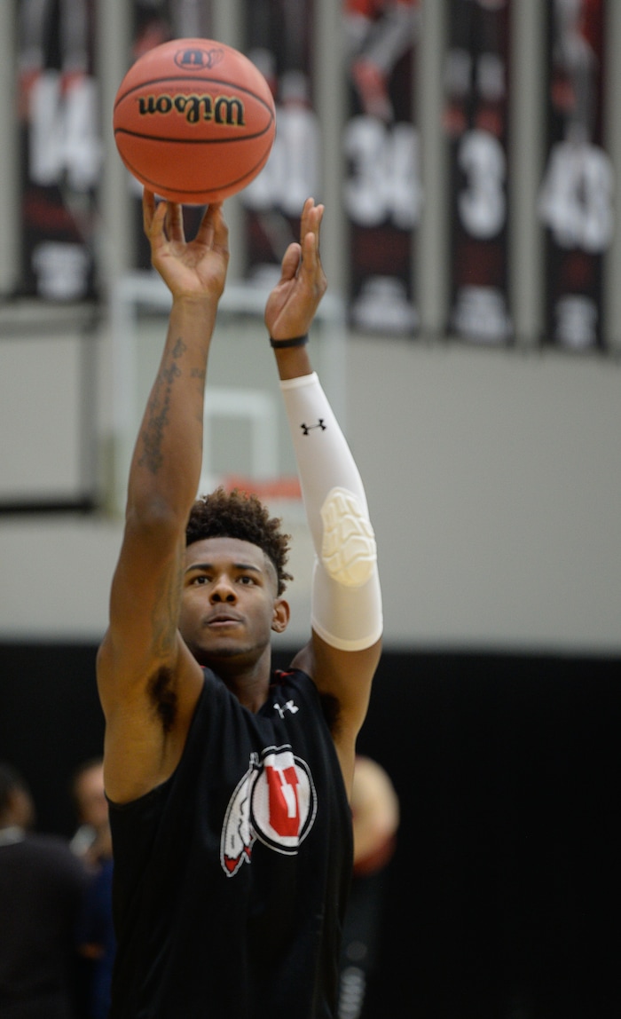 (Francisco Kjolseth  |  The Salt Lake Tribune)  Chris Seeley drops three pointers as the Utah men's basketball program begins fall practices with a fairly new roster of players on Friday, Sept. 29, 2017.