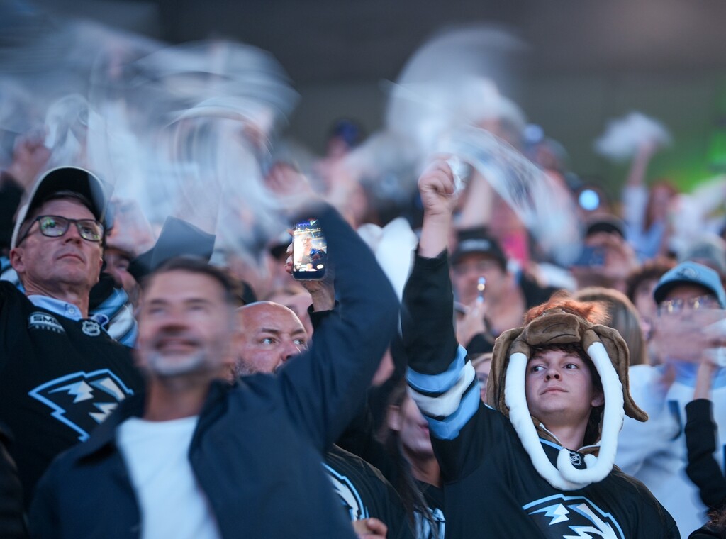 (Chris Samuels | The Salt Lake Tribune) Mammoth fans lined up early for the Delta Center's first NHL playoff game.