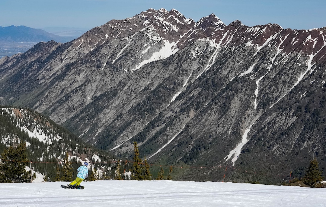 (Francisco Kjolseth  | The Salt Lake Tribune) Snowbird closes the book on the 2024-25 ski season on Monday, May 26, 2025. Snow and sun revelers took to the slushy slopes on Memorial Day as the resort was the last in the state to close.