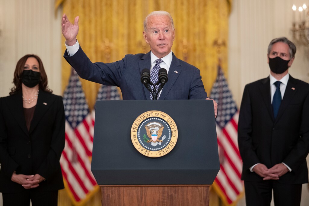 (Tom Brenner | The New York Times)
President Joe Biden speaks about the evacuation from Afghanistan, of American citizens, their families, SIV applicants and others, at the White House in Washington on Friday, Aug. 20, 2021, as Vice President Kamala Harris, left, and Secretary of State Antony Blinken look on. "Biden did the right thing getting us out of there. But he did it badly," writes The New York Times opinion columnist Maureen Dowd.