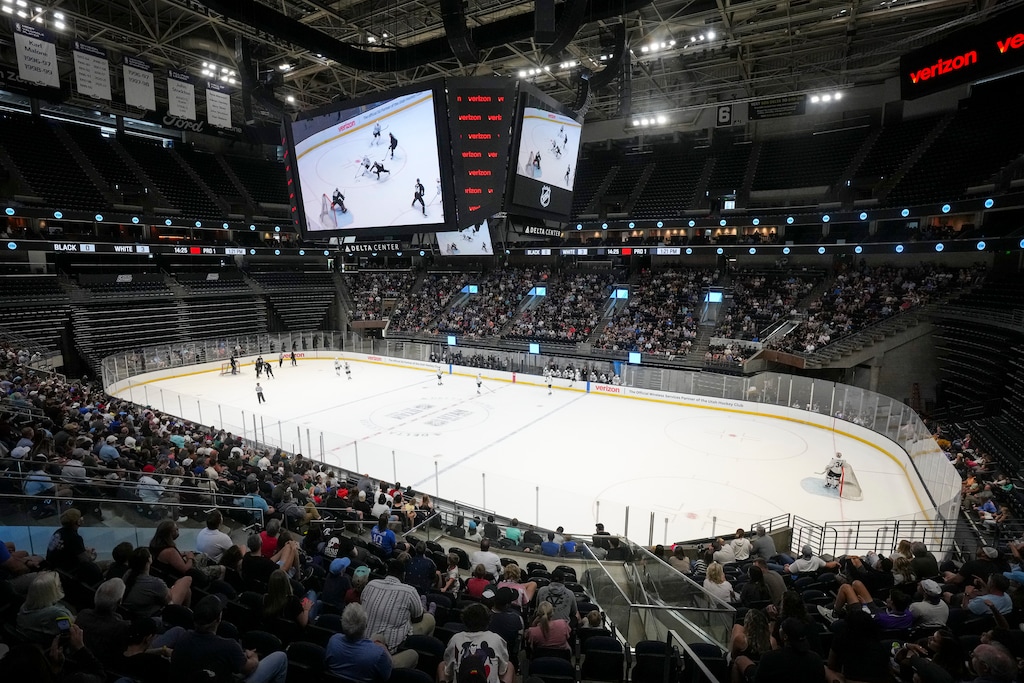 (Bethany Baker | The Salt Lake Tribune) Fans watch a scrimmage at the Delta Center in Salt Lake City on Friday, July 5, 2024.