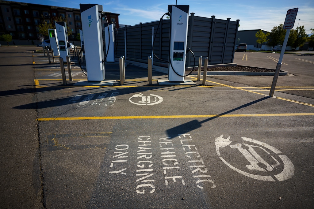 (Trent Nelson  |  The Salt Lake Tribune) Electric vehicle charging stations at Sam's Club in Salt Lake City on Thursday, May 11, 2023.