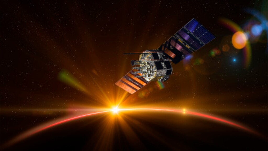 Letter: Space needs a clean-up, not weapons