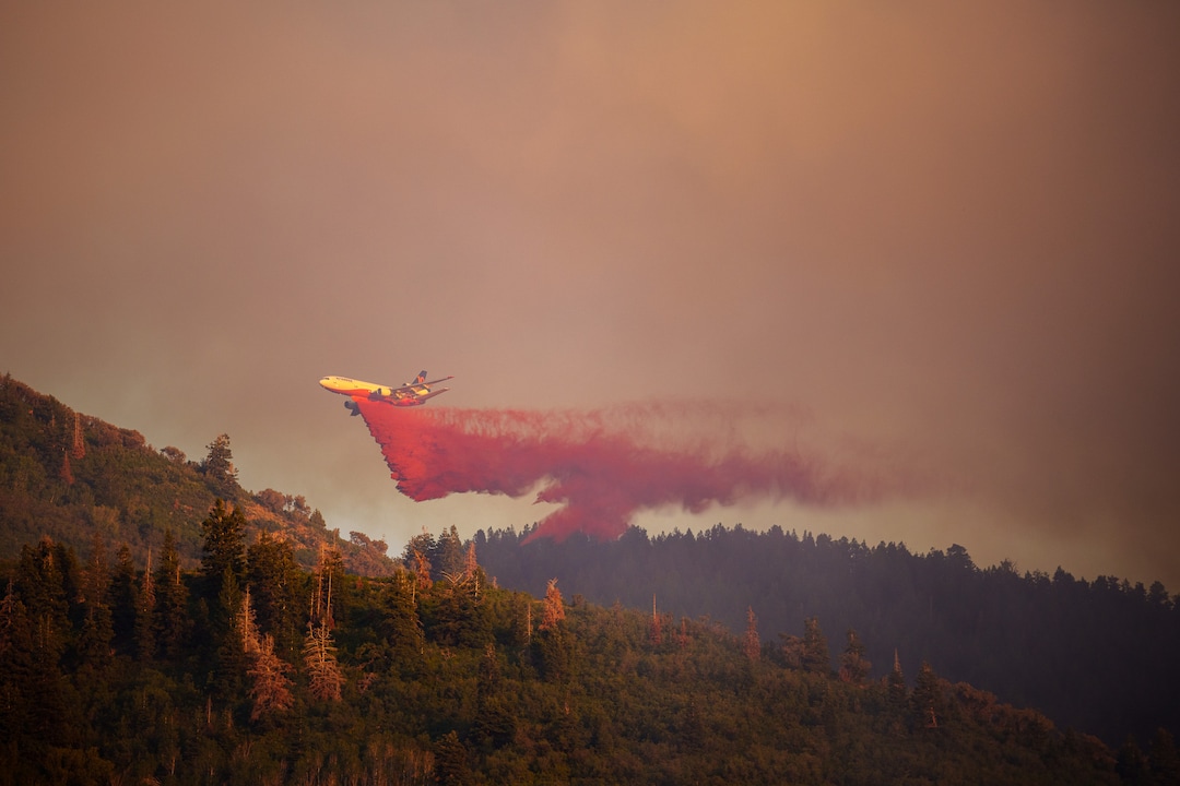(Trent Nelson  |  The Salt Lake Tribune) Crews fight the Parleys Canyon Fire on Saturday, Aug. 14, 2021.