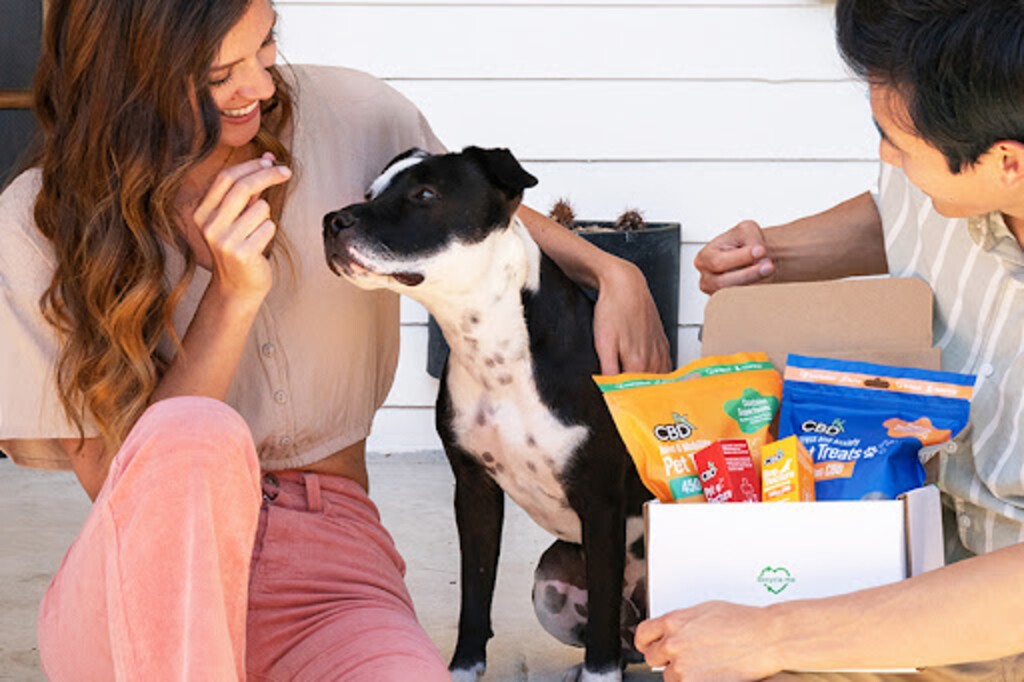 (CBDfx) | CBDfx carries a wide variety of organic CBD products for dogs and cats.