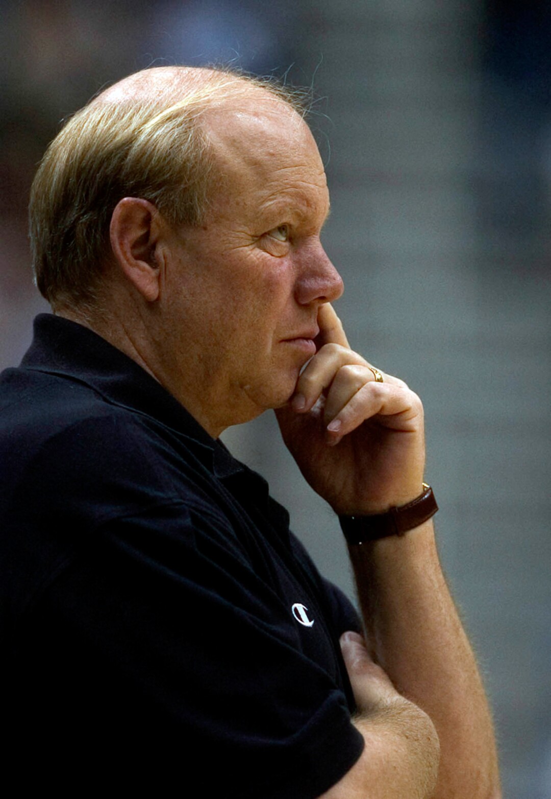 (Al Hartmann  |  Tribune file photo) Larry Miller takes a critical look at his new team as they handle the Lakers in 2004.
