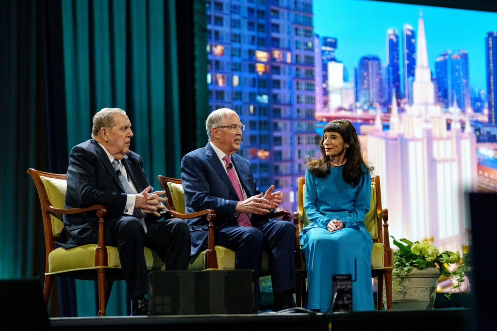 (Trent Nelson  |  The Salt Lake Tribune) Latter-day Saint apostles Jeffrey Holland, left, Neil Andersen, and Kathy Andersen at the RootsTech conference in Salt Lake City on Saturday, March 8, 2025.
