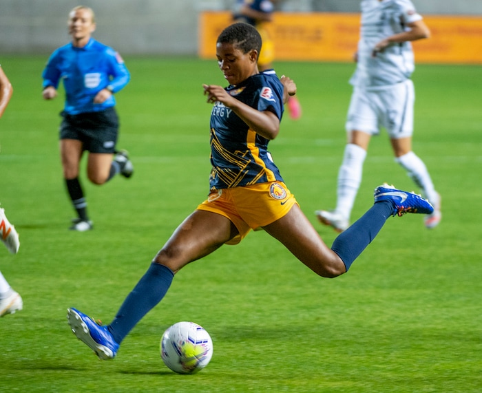 (Rick Egan | The Salt Lake Tribune) Utah Royals FC forward Tziarra King (3) runs down field with the ball, in soccer action between Utah Royals FC and Portland Thorns FC at Rio Tinto Stadium, on Saturday, Oct. 3, 2020.