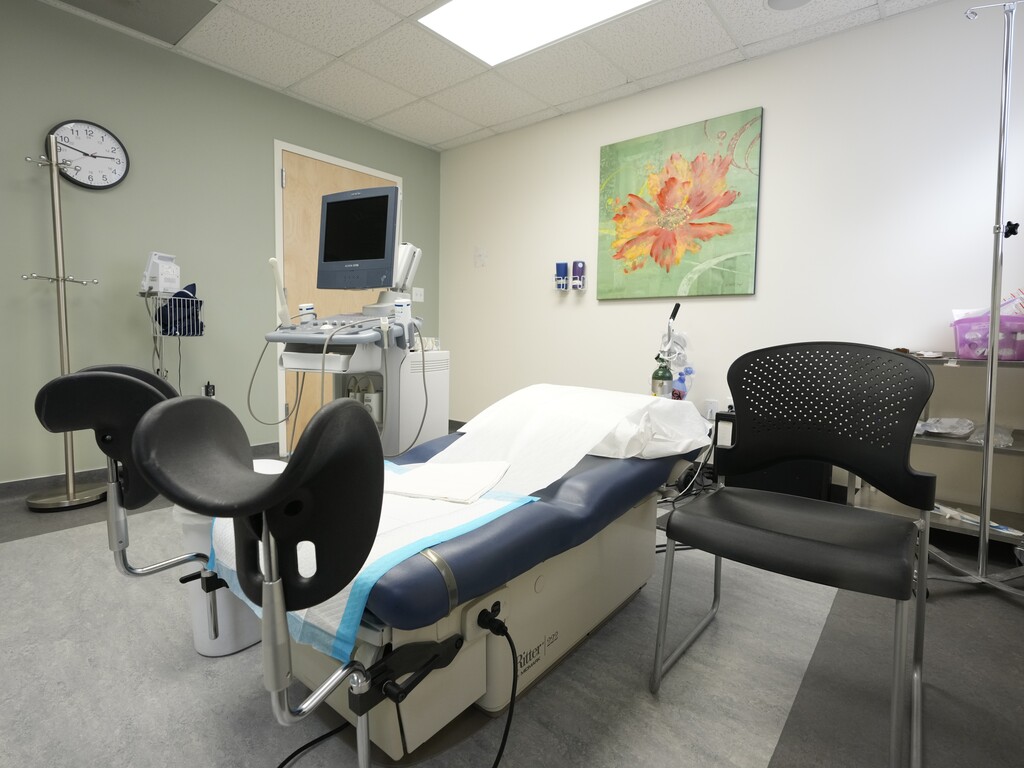 (Leah Hogsten | The Salt Lake Tribune) Planned Parenthood Metro Health Center procedure room, Tuesday, May 10, 2022.