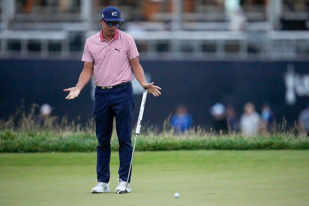 Rickie Fowler reacts after missing a putt on the 18th hole during the third round of the U.S. Open golf tournament at Los Angeles Country Club on Saturday, June 17, 2023, in Los Angeles. (AP Photo/George Walker IV)