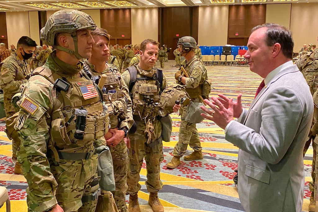 (Photo courtesy of Mike Lee) Senator Mike Lee meets with members of the Utah National Guard in Washington, D.C.