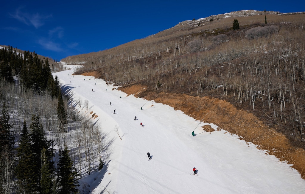 (Francisco Kjolseth | The Salt Lake Tribune) Skiers make their way down a ribbon of snow on Deer Valley’s east side on Tuesday, Feb. 3, 2026.