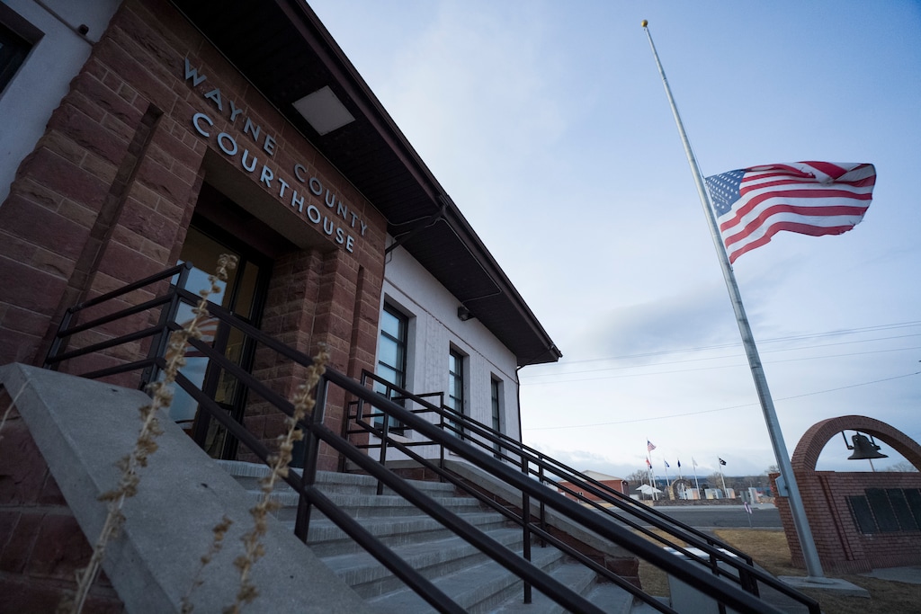 (Bethany Baker  |  The Salt Lake Tribune) The Wayne County Courthouse in Loa on Friday, March 6, 2026.